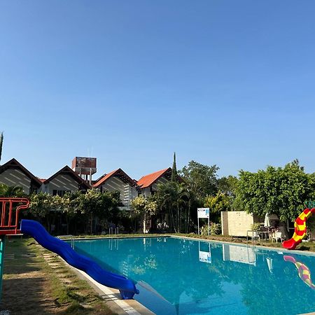 7 Heaven Villas & Resorts จิกมากาลูร์ ภายนอก รูปภาพ