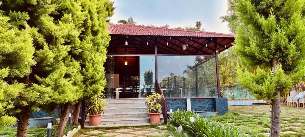 7 Heaven Villas & Resorts จิกมากาลูร์ ภายนอก รูปภาพ