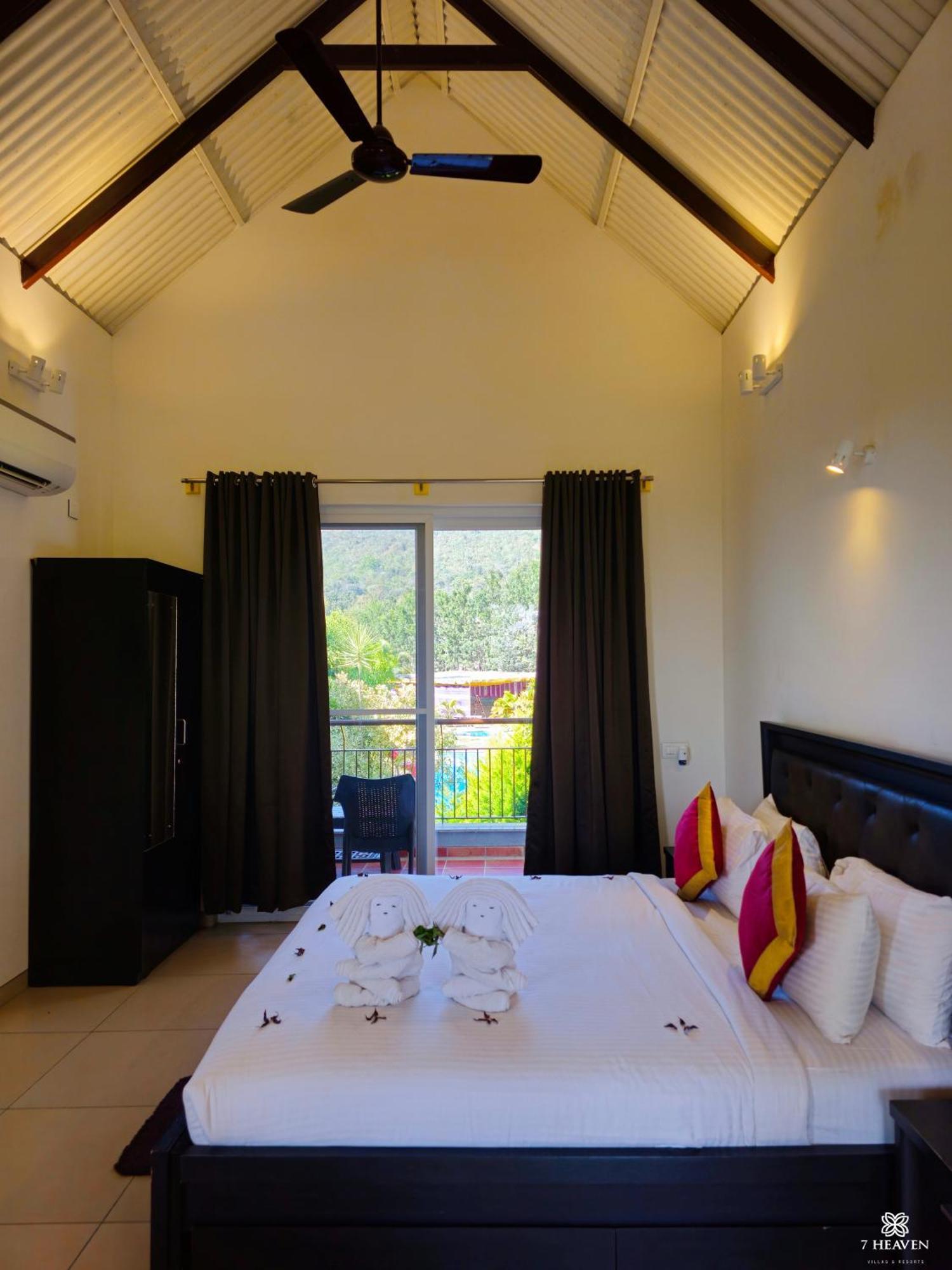7 Heaven Villas & Resorts จิกมากาลูร์ ภายนอก รูปภาพ