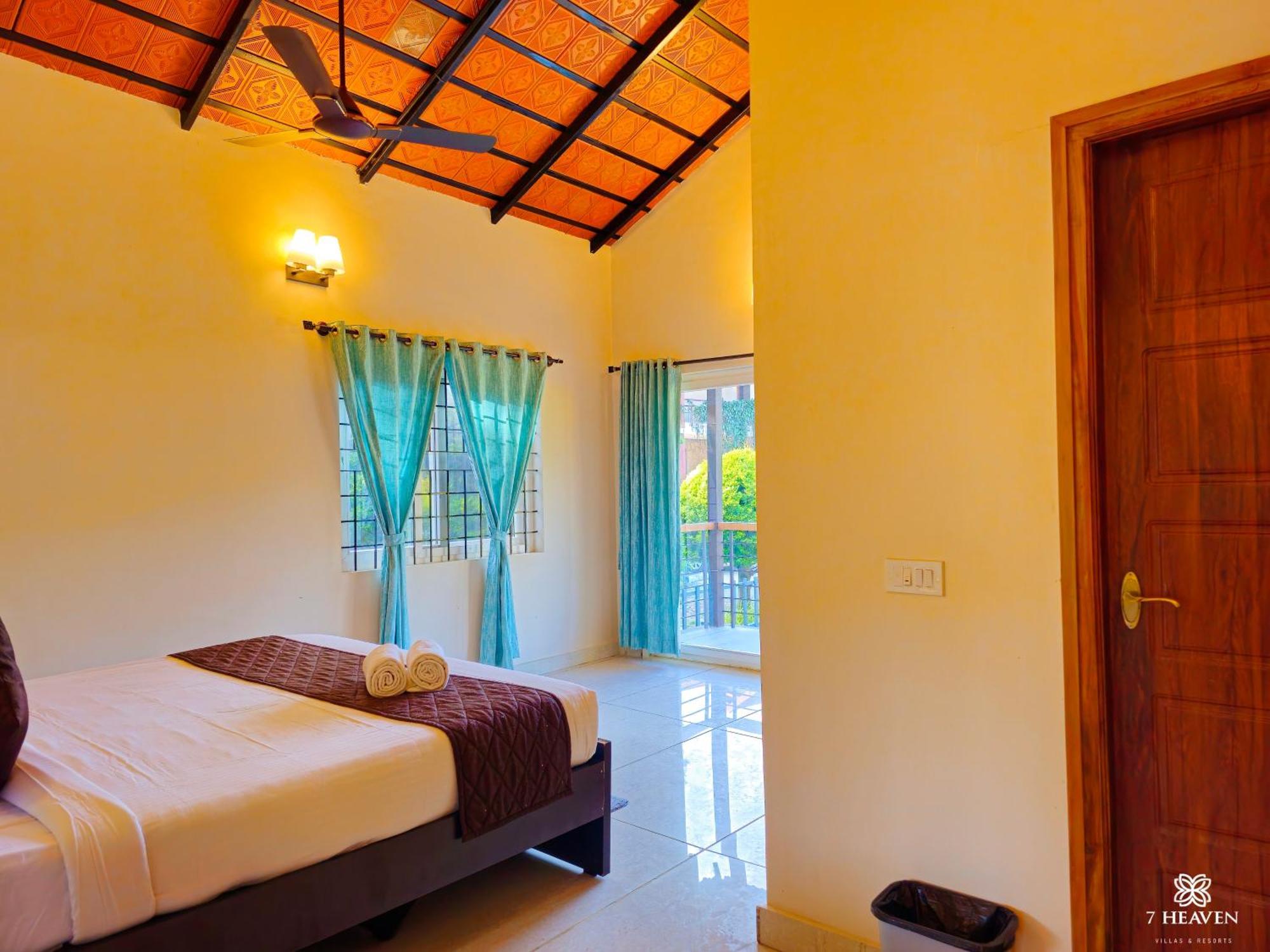 7 Heaven Villas & Resorts จิกมากาลูร์ ภายนอก รูปภาพ