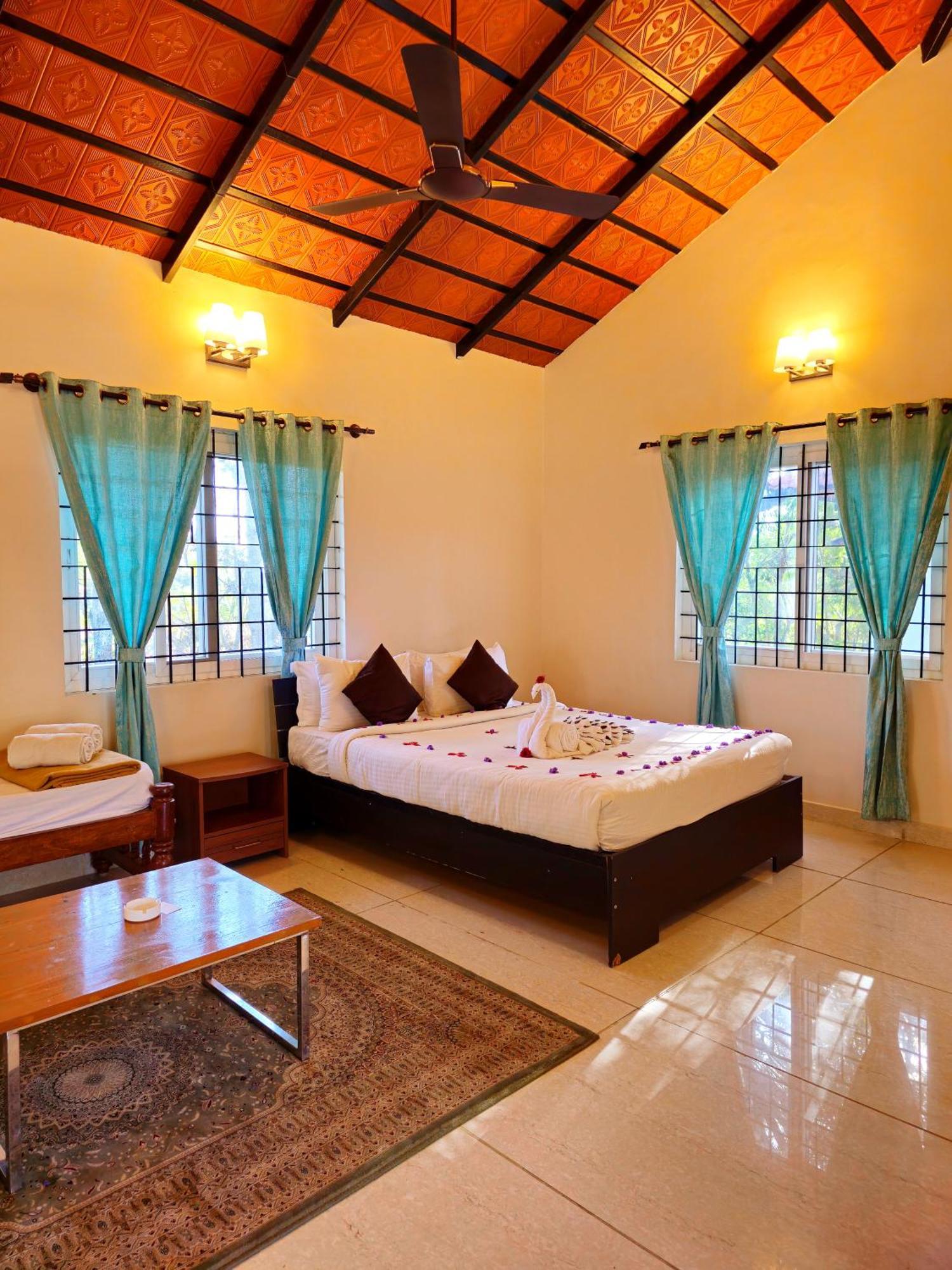 7 Heaven Villas & Resorts จิกมากาลูร์ ภายนอก รูปภาพ